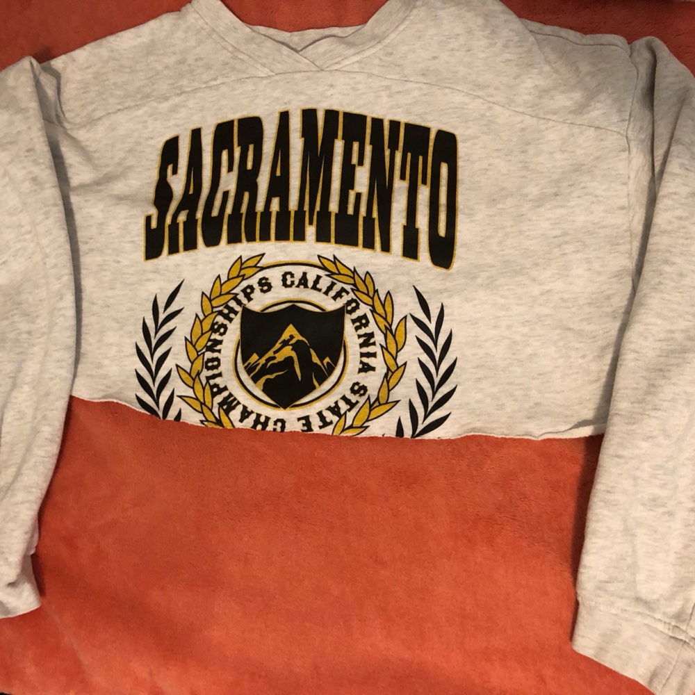 H&M cropped sacramento sweatshirt
